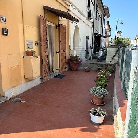 Appartamento La Casa Di Nonna Ottorina Venturina Terme Esterno foto