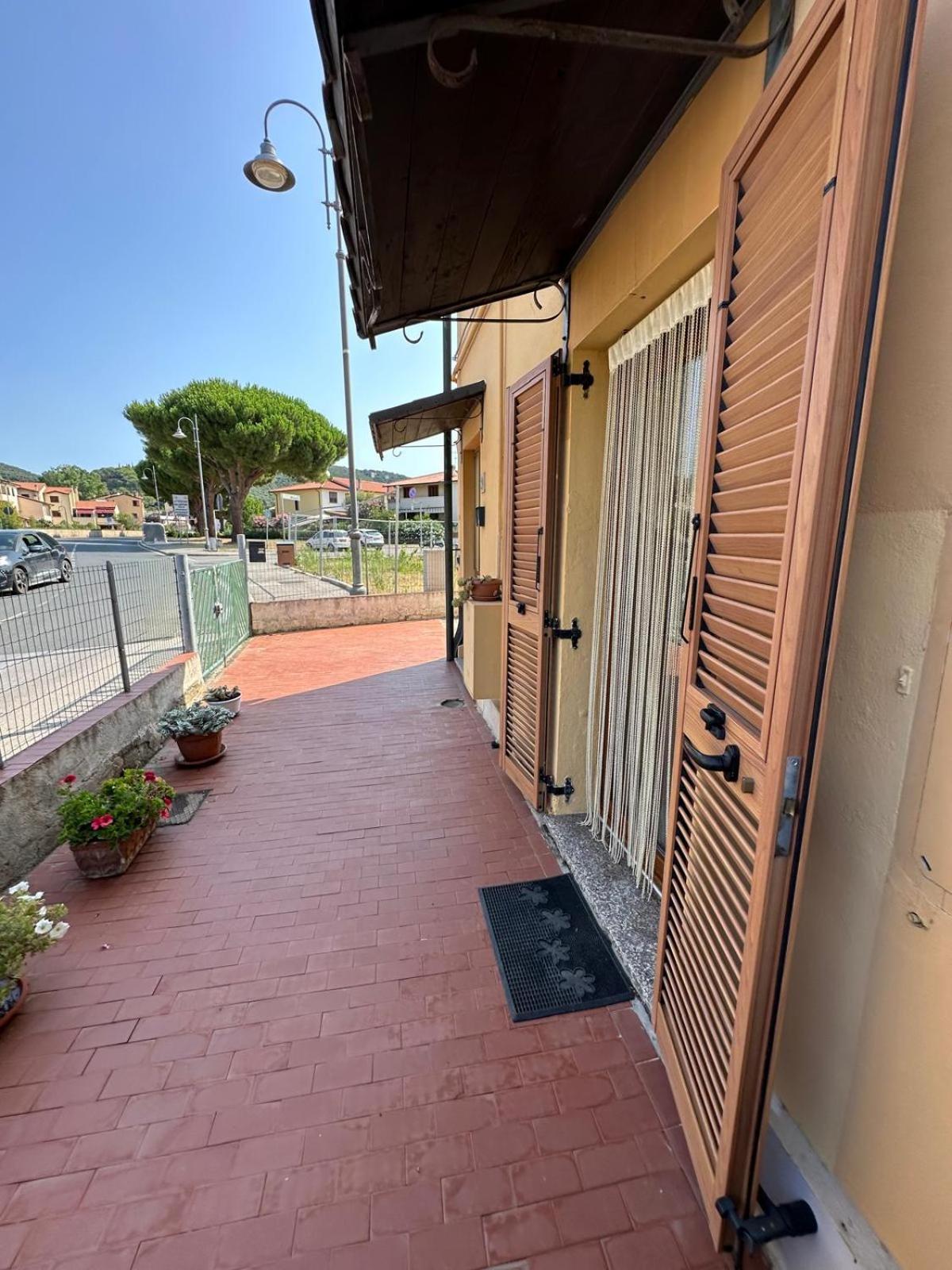 Appartamento La Casa Di Nonna Ottorina Venturina Terme Esterno foto